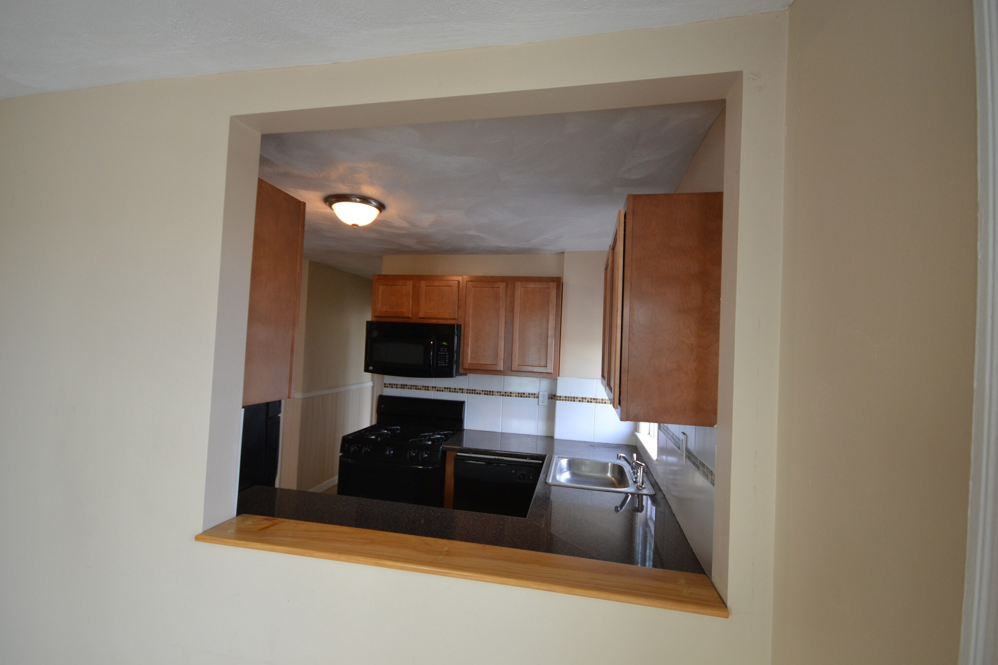 Building Photo - 19 Spruce St