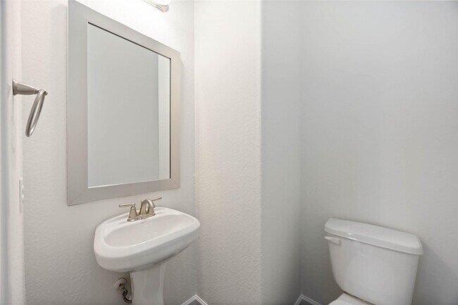 Building Photo - 4012 Centre Valley Ln