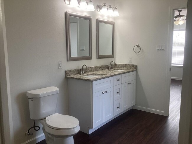 Building Photo - 9023 Grand Villa Ln