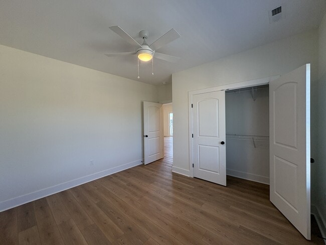 Building Photo - 420 Capstone Dr