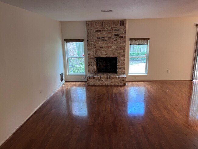 Building Photo - 21 N Waxberry Rd