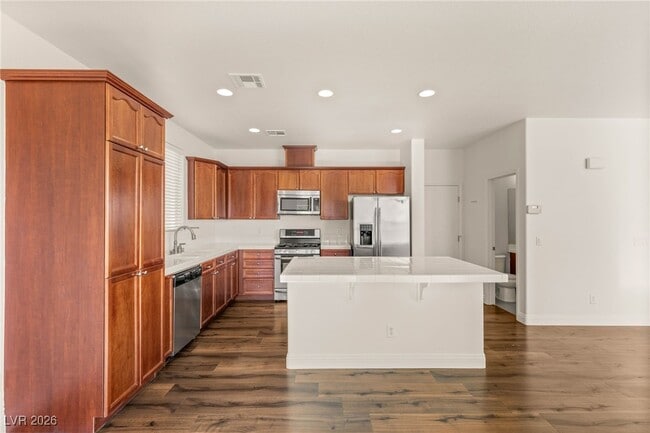 Building Photo - 6247 Sugartree Ave