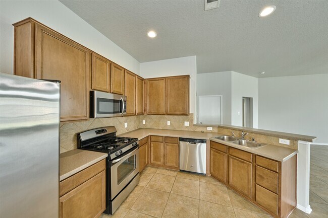 Building Photo - 9935 Knob Hollow Way