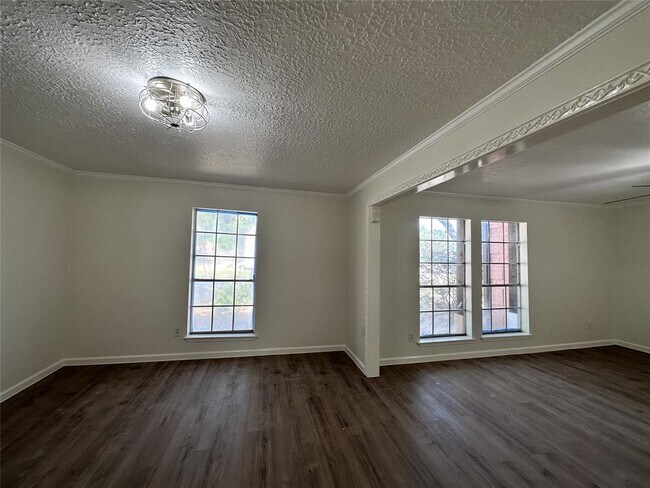 Building Photo - 7703 Braesridge Ct