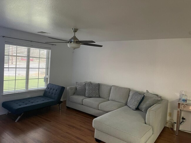 Building Photo - 360 S Blagg Rd