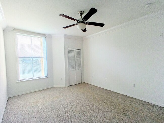 Building Photo - Visconti West Condominium - Unit 8304