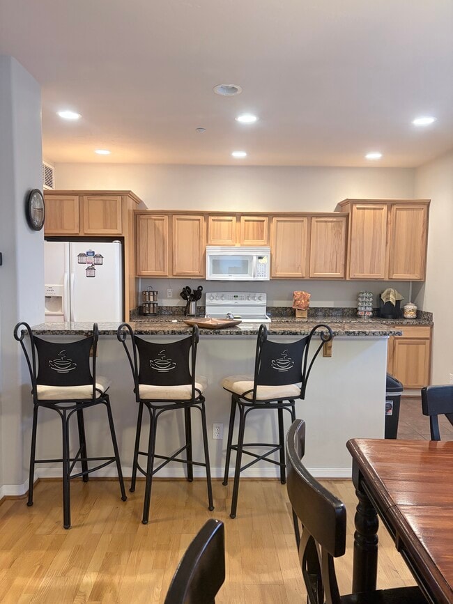 Building Photo - 009