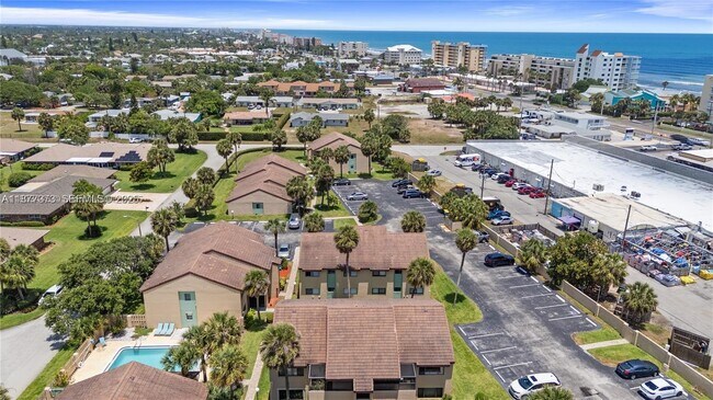 Building Photo - 1145 N Shannon Ave