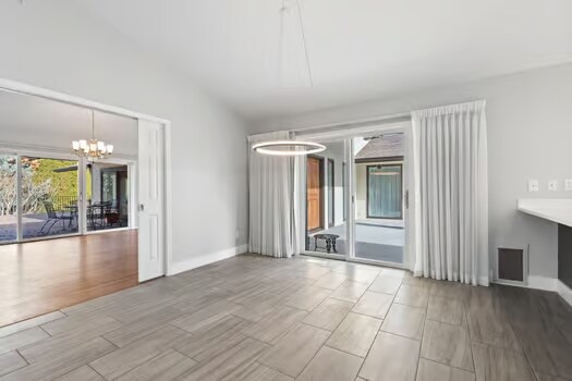 Building Photo - 8432 W Brookview Dr
