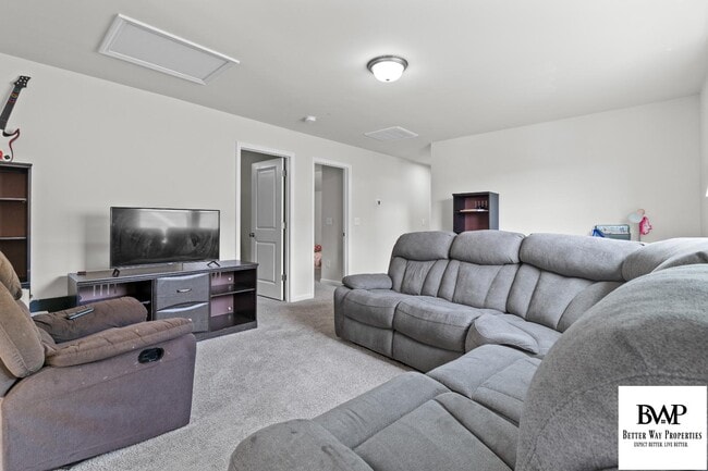 Building Photo - 210 Fls Rdg Ln