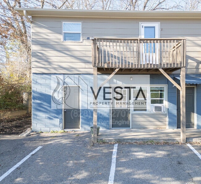 Building Photo - 130 Reems Creek Rd