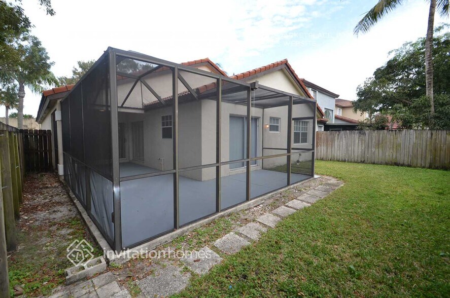 Building Photo - 5090 NW 56th St