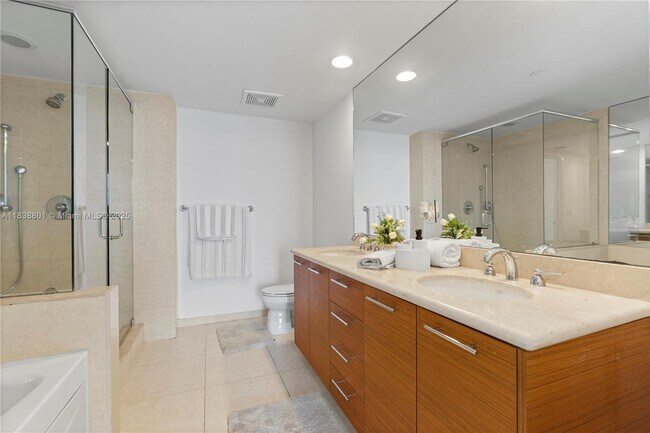Building Photo - 50 Biscayne Blvd