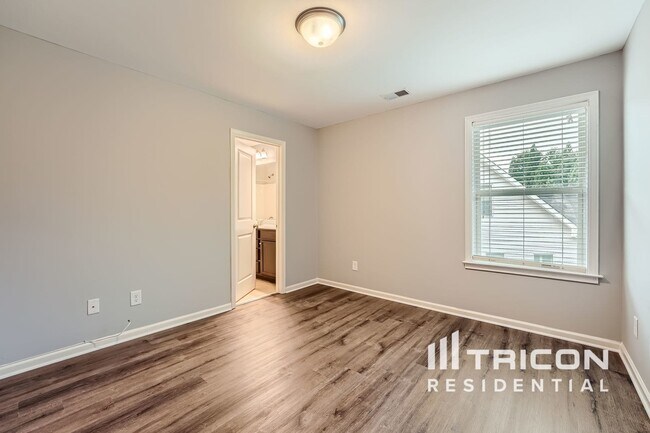 Building Photo - 280 S Village Square
