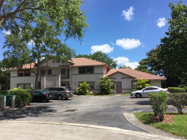 Building Photo - 4175 NW 114th Ave