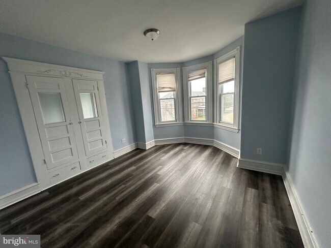 Building Photo - 401 Righter St