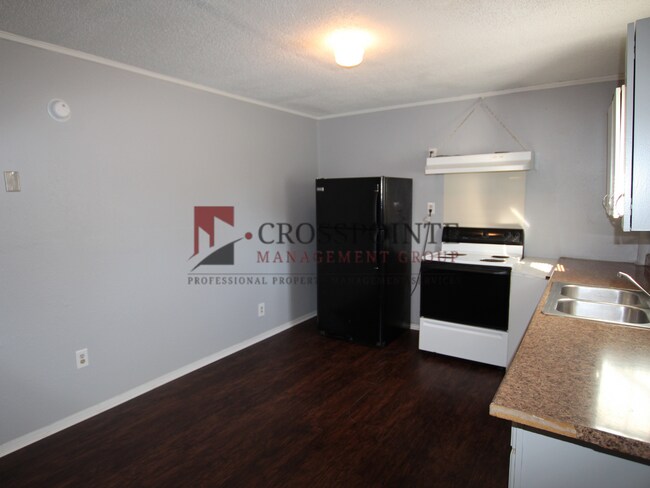 Building Photo - Now Available: 2 Bedroom, 1 Bath Home in Tyler, TX!