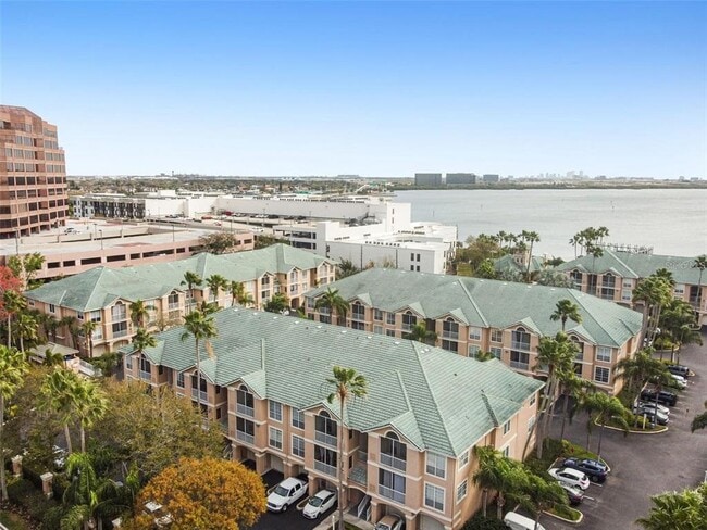 Building Photo - 4304 Bay Club Cir