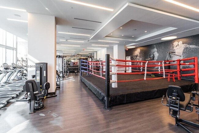 Building Photo - 851 NE 1st Ave