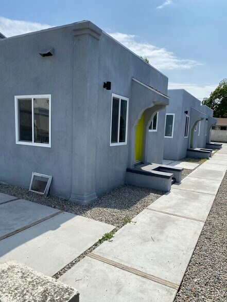 Primary Photo - 5719 S Normandie Ave