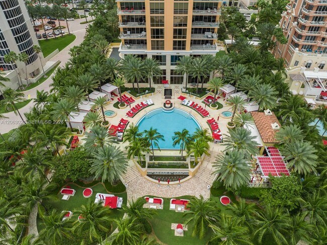 Building Photo - 17749 Collins Ave