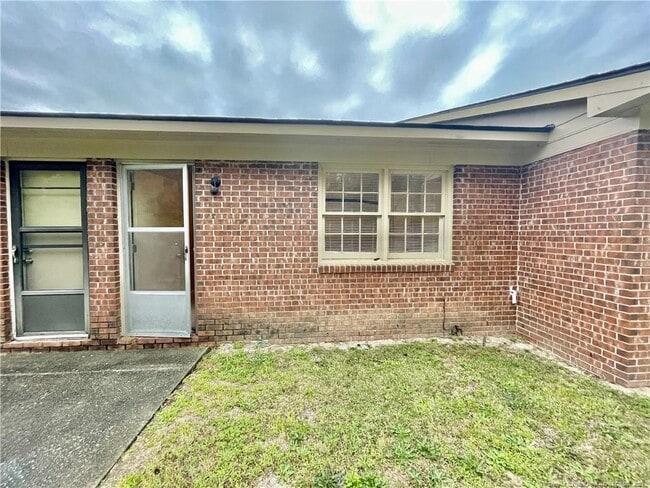 Building Photo - 3241 Willard Dr