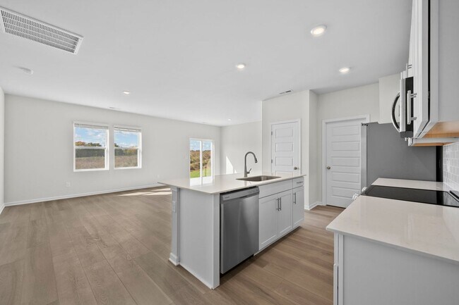 Building Photo - Move-In Specials Available! Brand-New Home in Ross Farms!