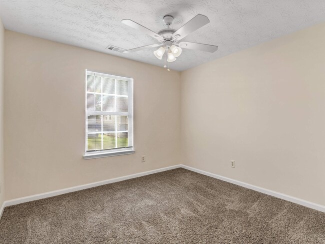 Building Photo - 310 Sarasota Ln