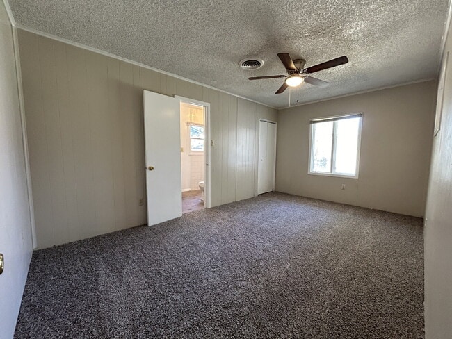Building Photo - Home Located In Tech Terrace Near Park, Mi...