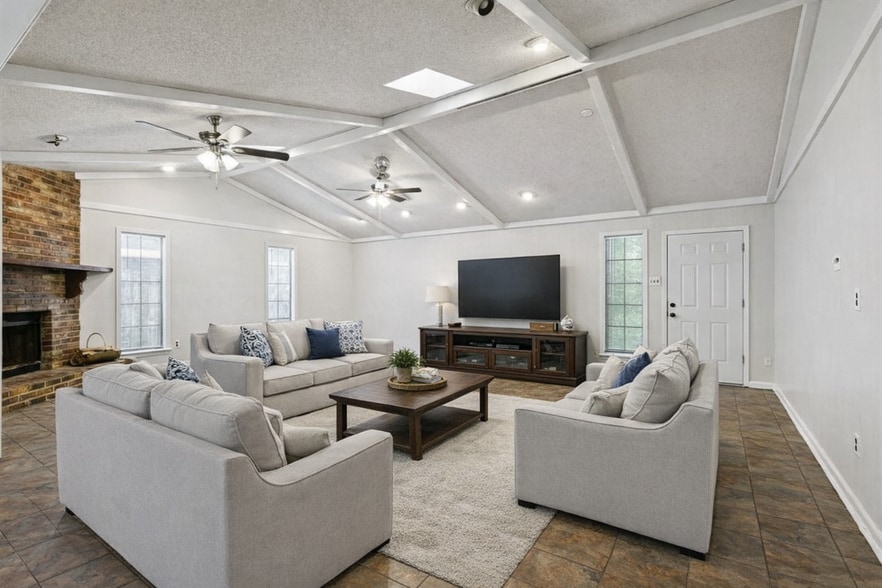 Building Photo - 5933 Dover Pl