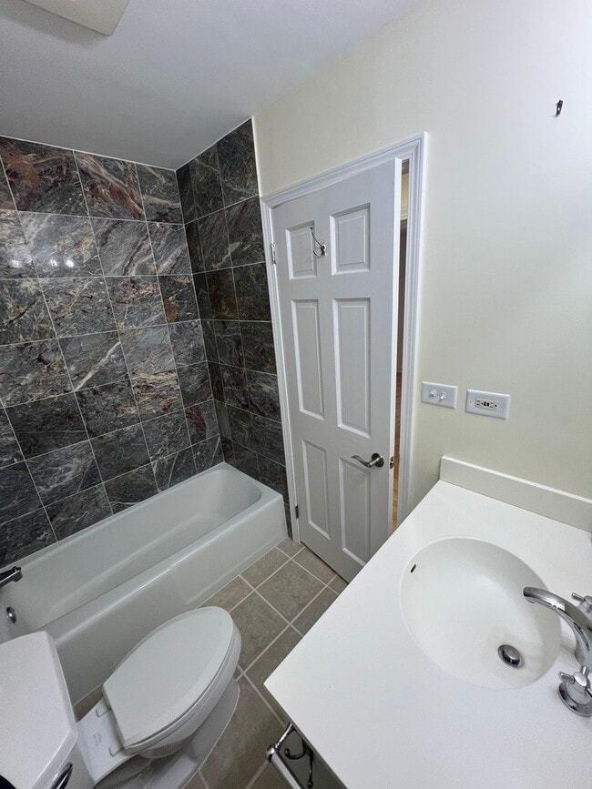 Building Photo - 2426 N Kennicott Dr