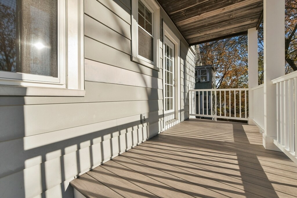 Building Photo - 48 Manthorne Rd