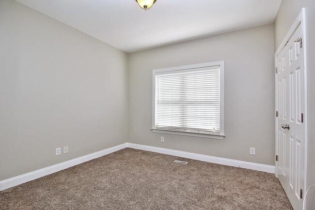 Building Photo - 6000 Abergele Ln