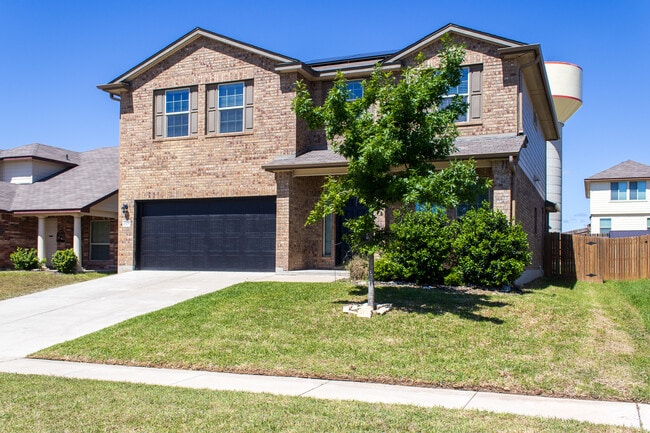 Building Photo - 6505 Clear Brook Dr