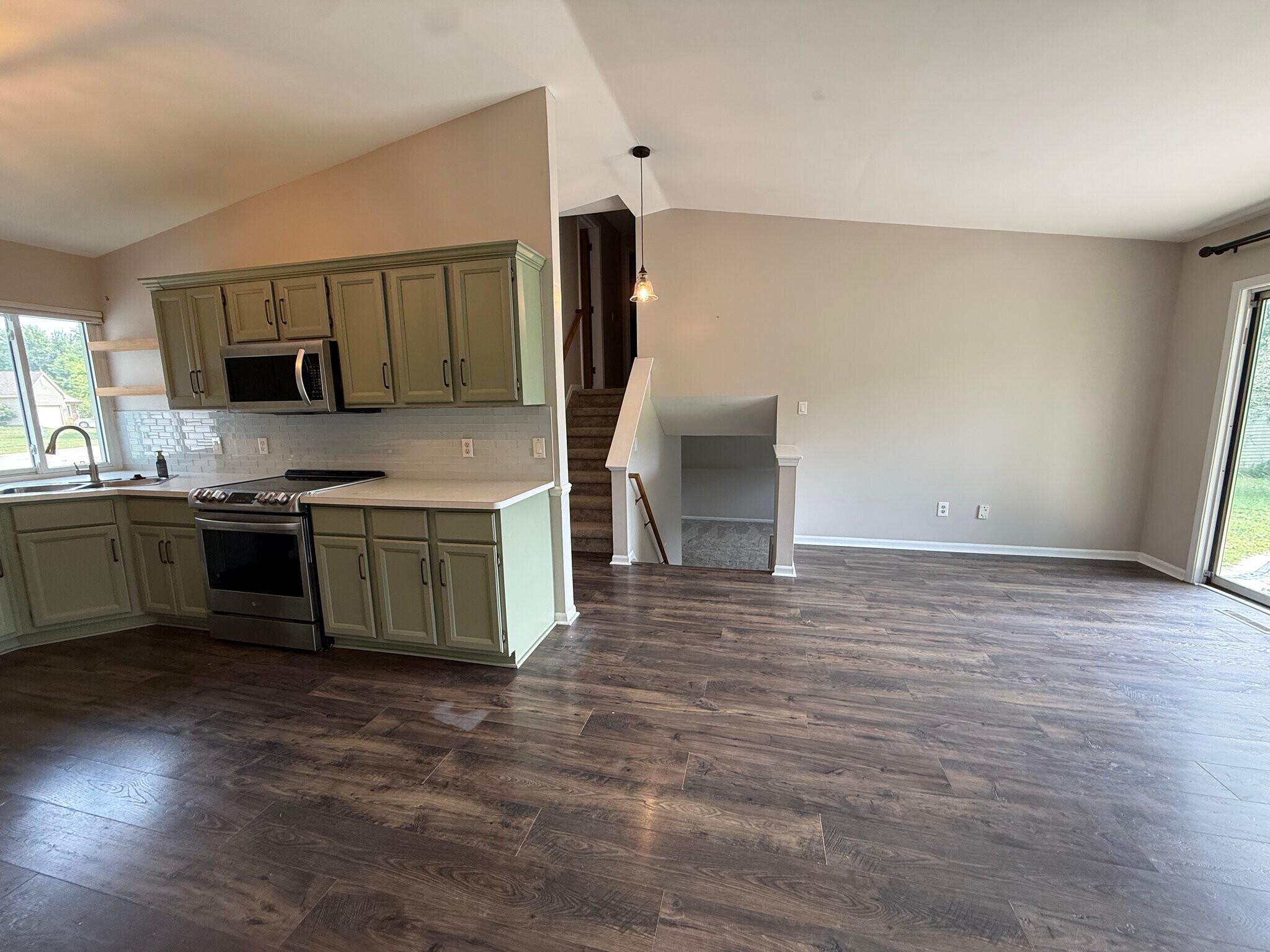 Building Photo - 61407 Dean Dr