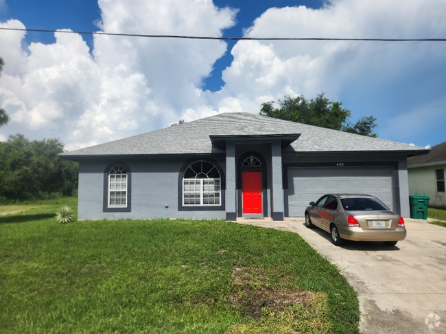 Building Photo - 442 SE 36th Terrace