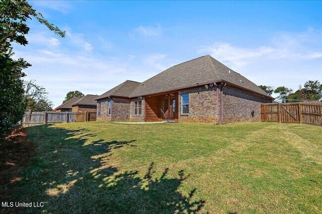Building Photo - 3 Bed/2 Bath Home in North Place Reserves in Madison