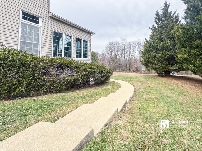 Building Photo - 1706 Poling Ave