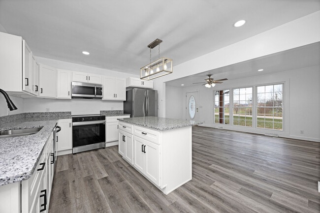 Building Photo - 2001 New Glendale Rd