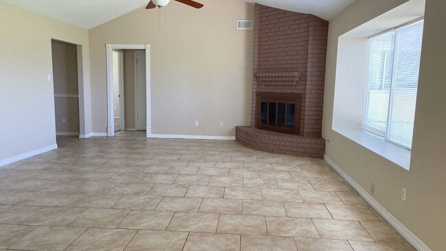 Building Photo - 306 Aft Way