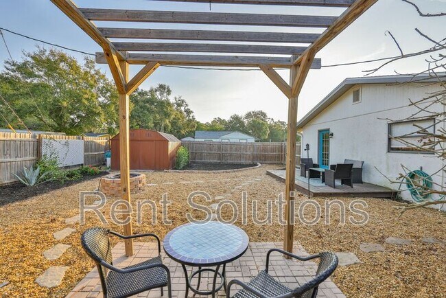 Building Photo - 5701 12th Ave S