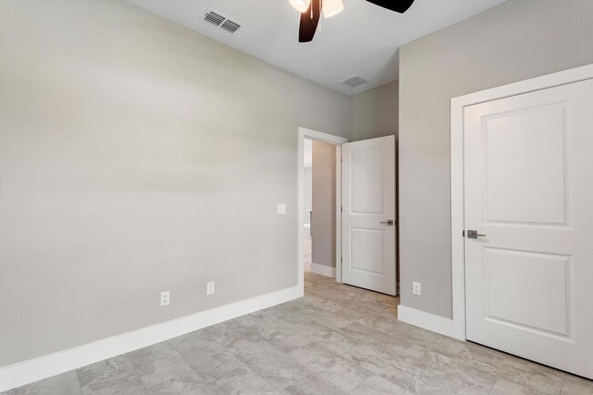 Building Photo - 2354 Littlefield Ln
