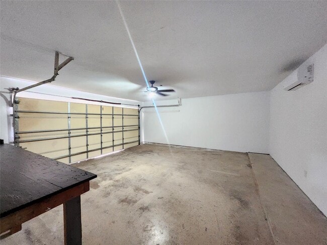 Building Photo - 322 Windward