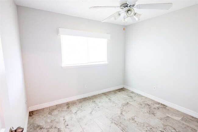 Building Photo - 2022 Crosscoach Ln