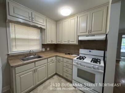 Building Photo - 2410 Buchanan St NE