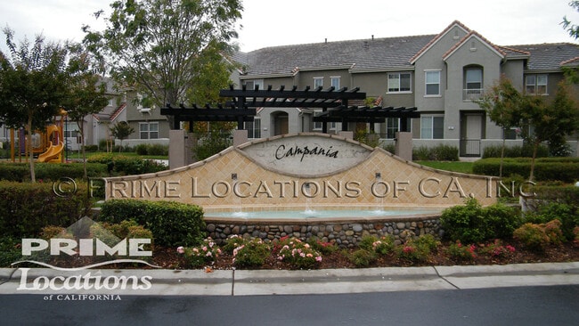 Primary Photo - Beautifully appointed townhome