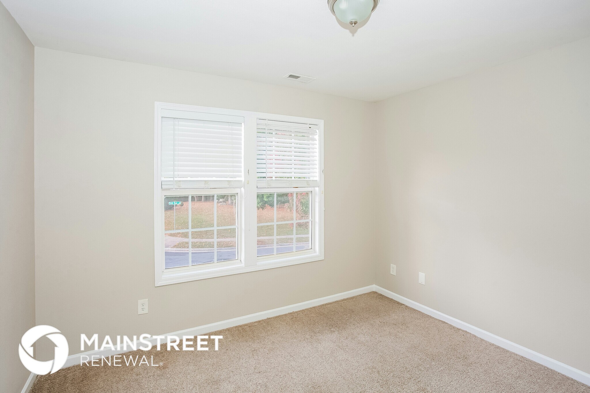 Building Photo - 8930 1st Run Ct