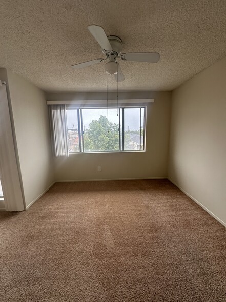 DINING AREA - 735 S Alma St