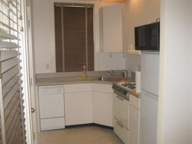 Primary Photo - 339 Broadway