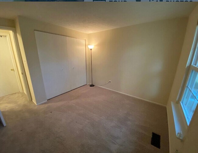 Building Photo - 7726 Acrocomia Dr